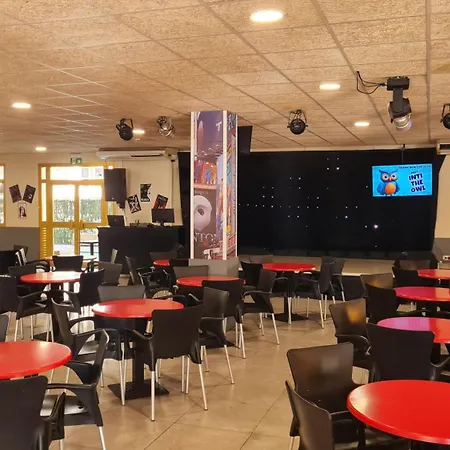 Bonito Con Piscina *